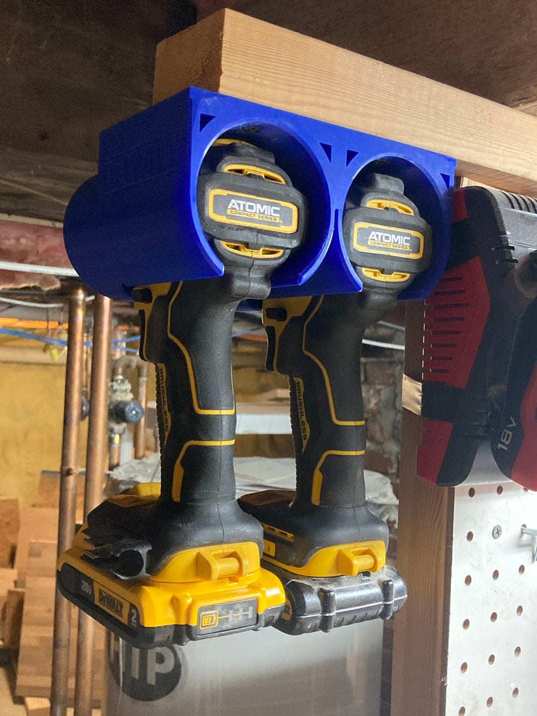Dubbele wandhouder voor DeWalt-boormachine en -schroevendraaier