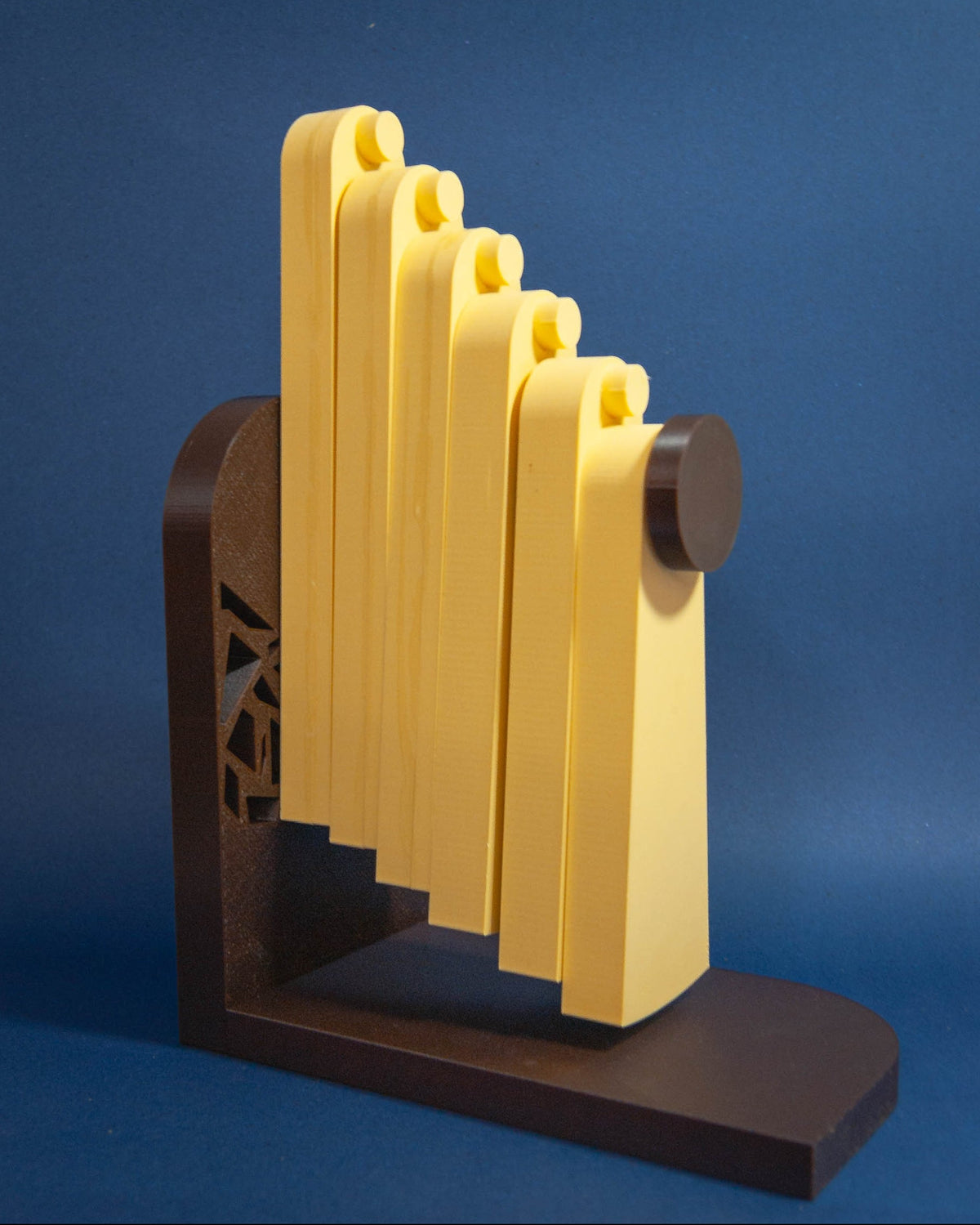 Pendulum Rhythm – kinetische wandsculptuur met 6 armen
