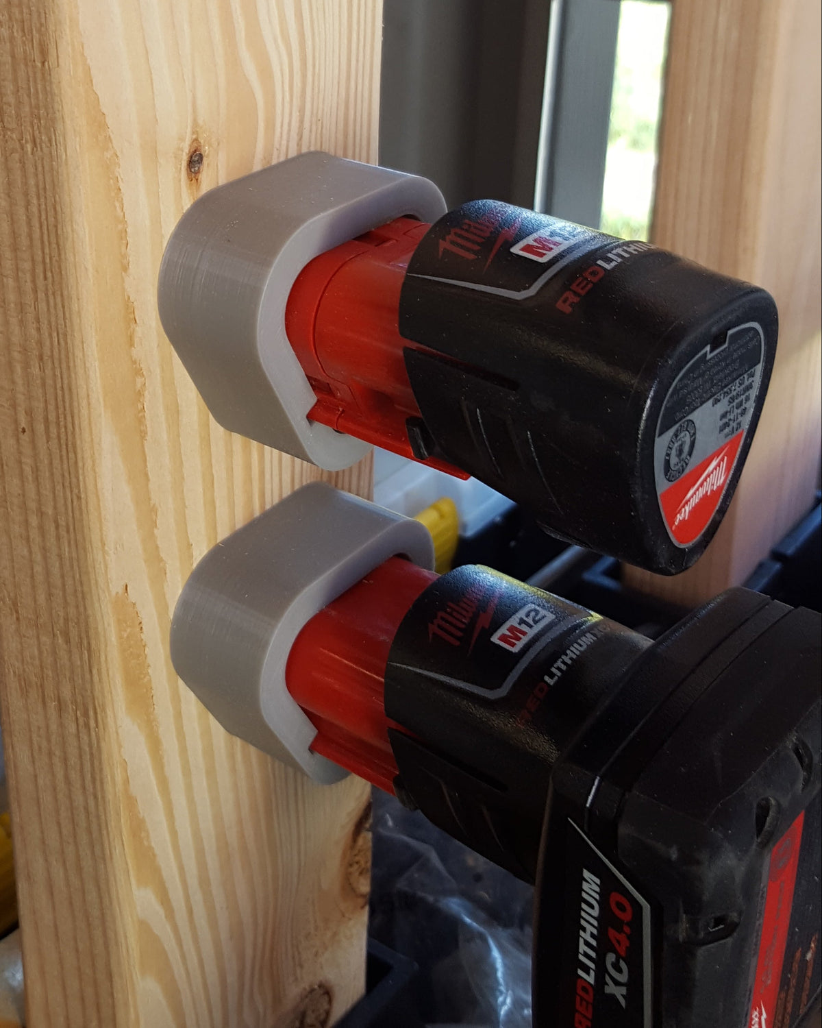 Accudeksel voor Milwaukee M12 met schroefgat voor montage