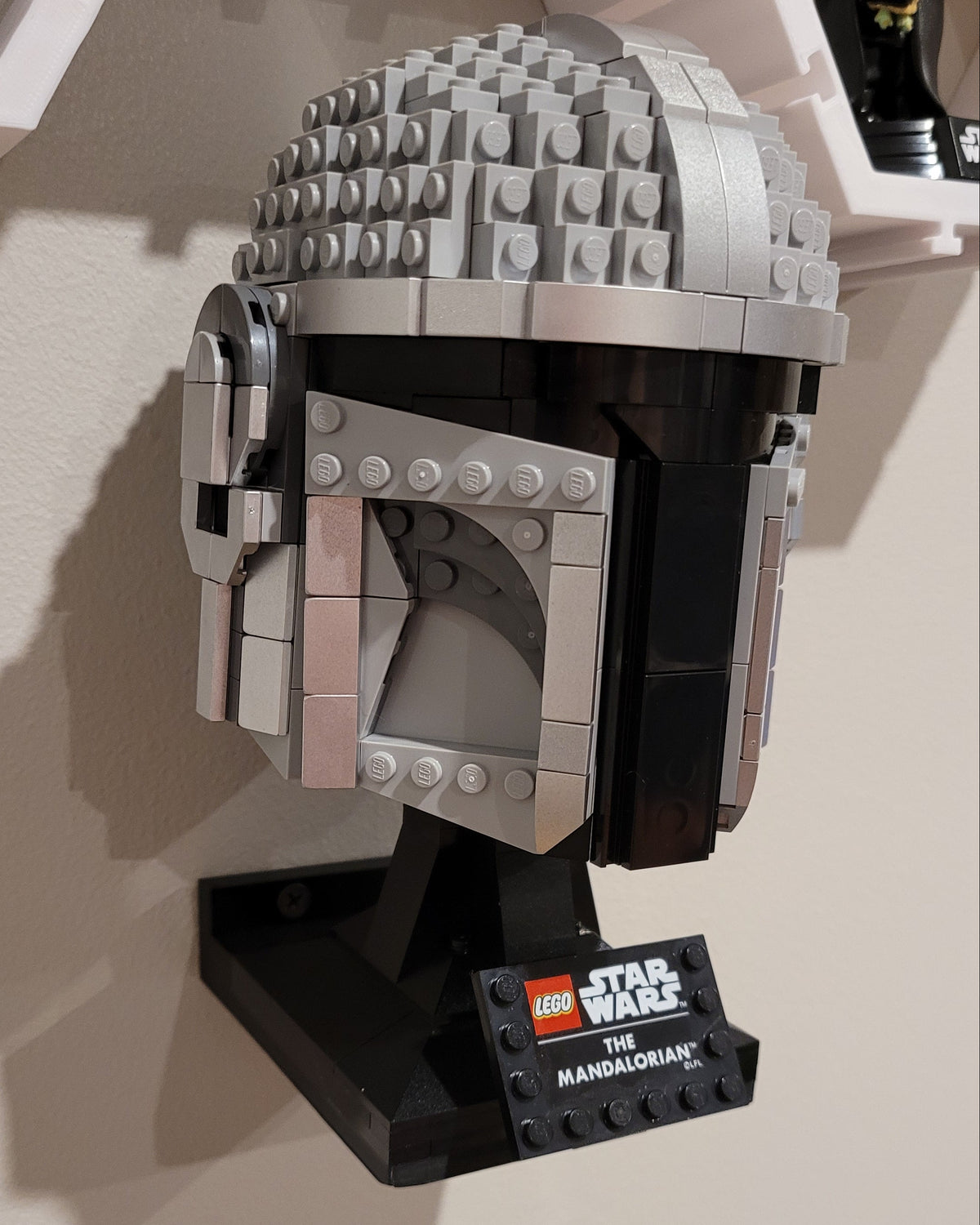 Wandhouder voor LEGO Mandalorian-helm