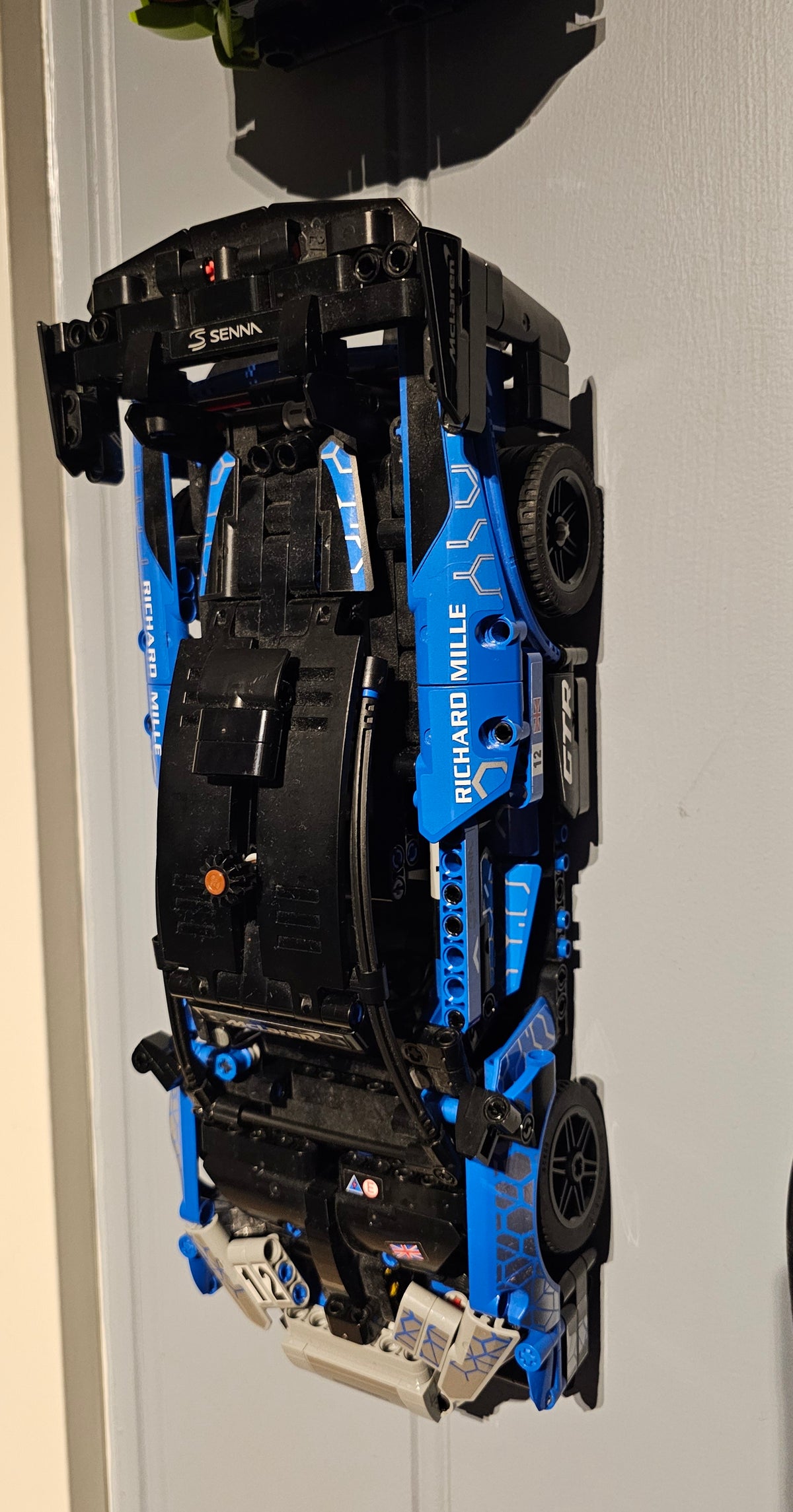 Wandhouder voor LEGO Technic-auto's