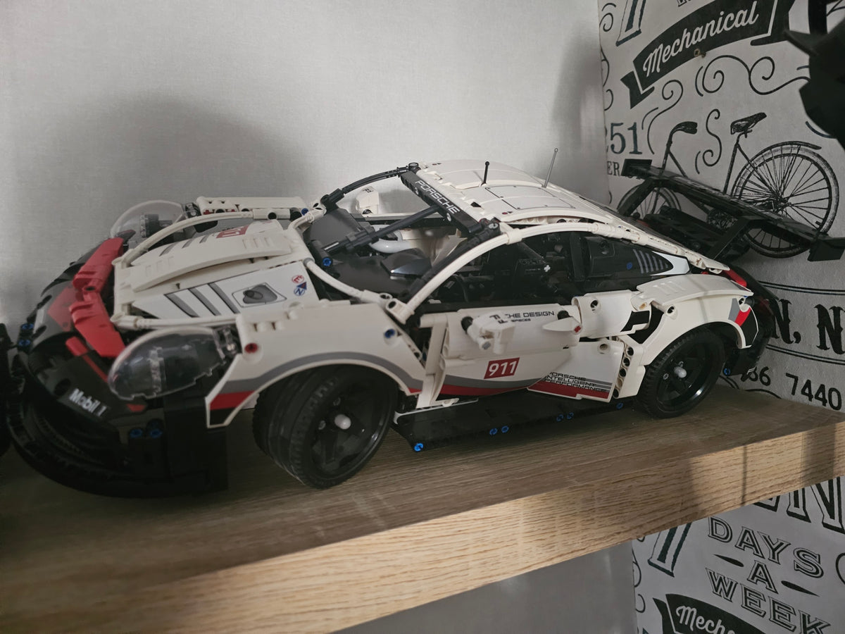 Displaystandaard voor LEGO Technic Porsche 911 RSR 42096