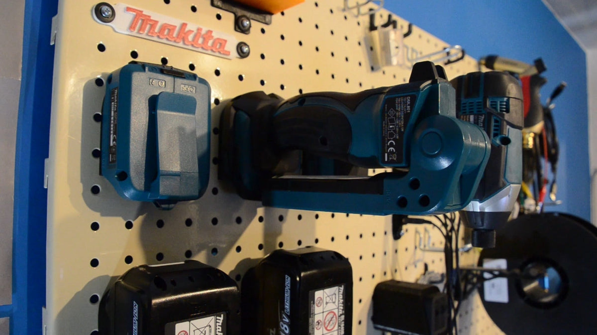 Houder voor Makita 18 V-gereedschap voor een 1"-gaatjesbord