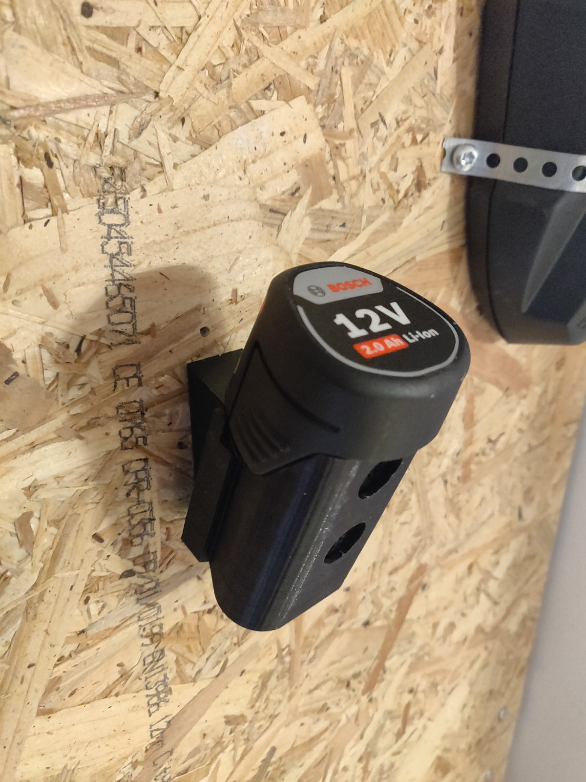 Wandhouder voor een enkele Bosch 12V-batterij