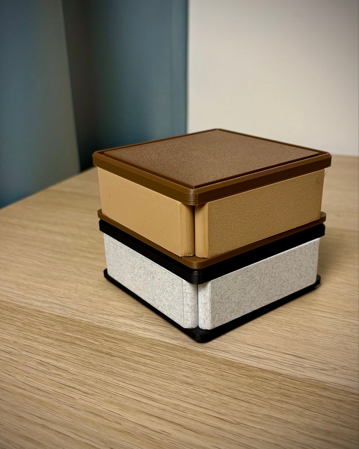 Draaibare stapelbare opbergbox voor op het bureau