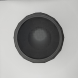 Detail van hoekige facetten op een low-poly schaal met een design als gebarsten steen