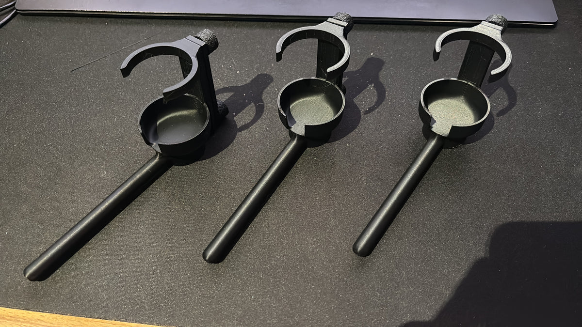Houder voor vogelbadje voor 61 mm draadafstand