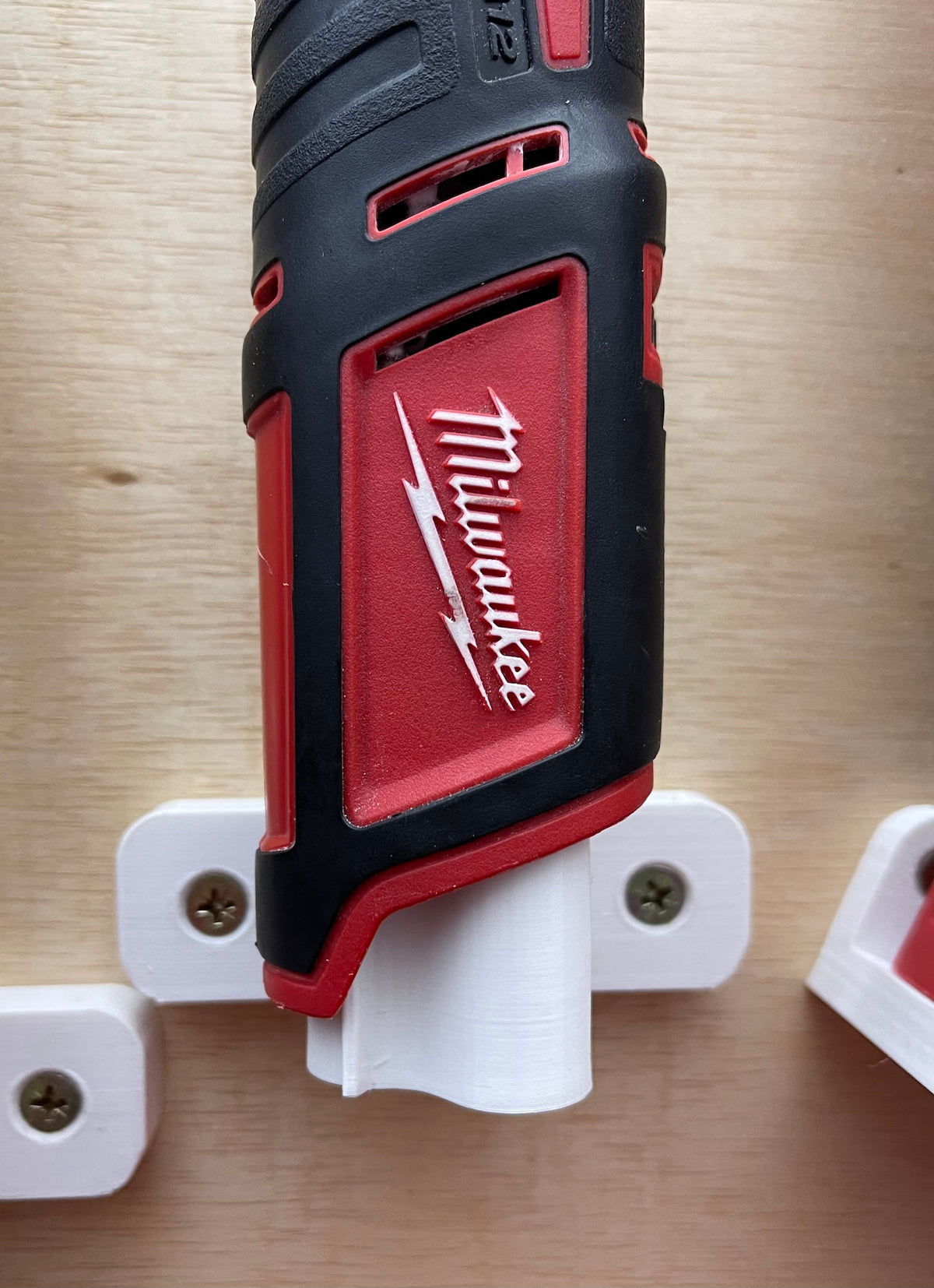 Wandhouder voor Milwaukee M12 – gereedschap naast elkaar opbergen