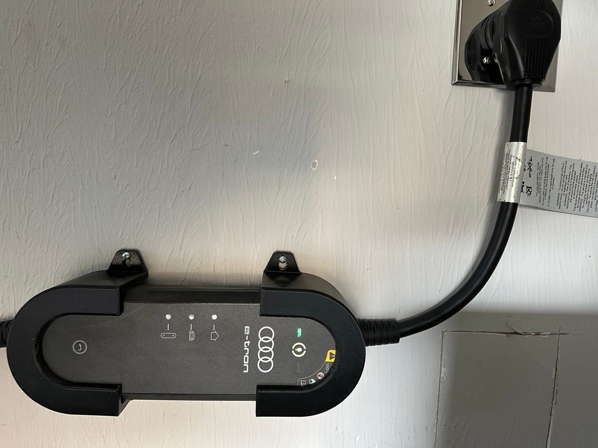 Houder voor Audi e-tron-wandlader – netjes en afneembaar