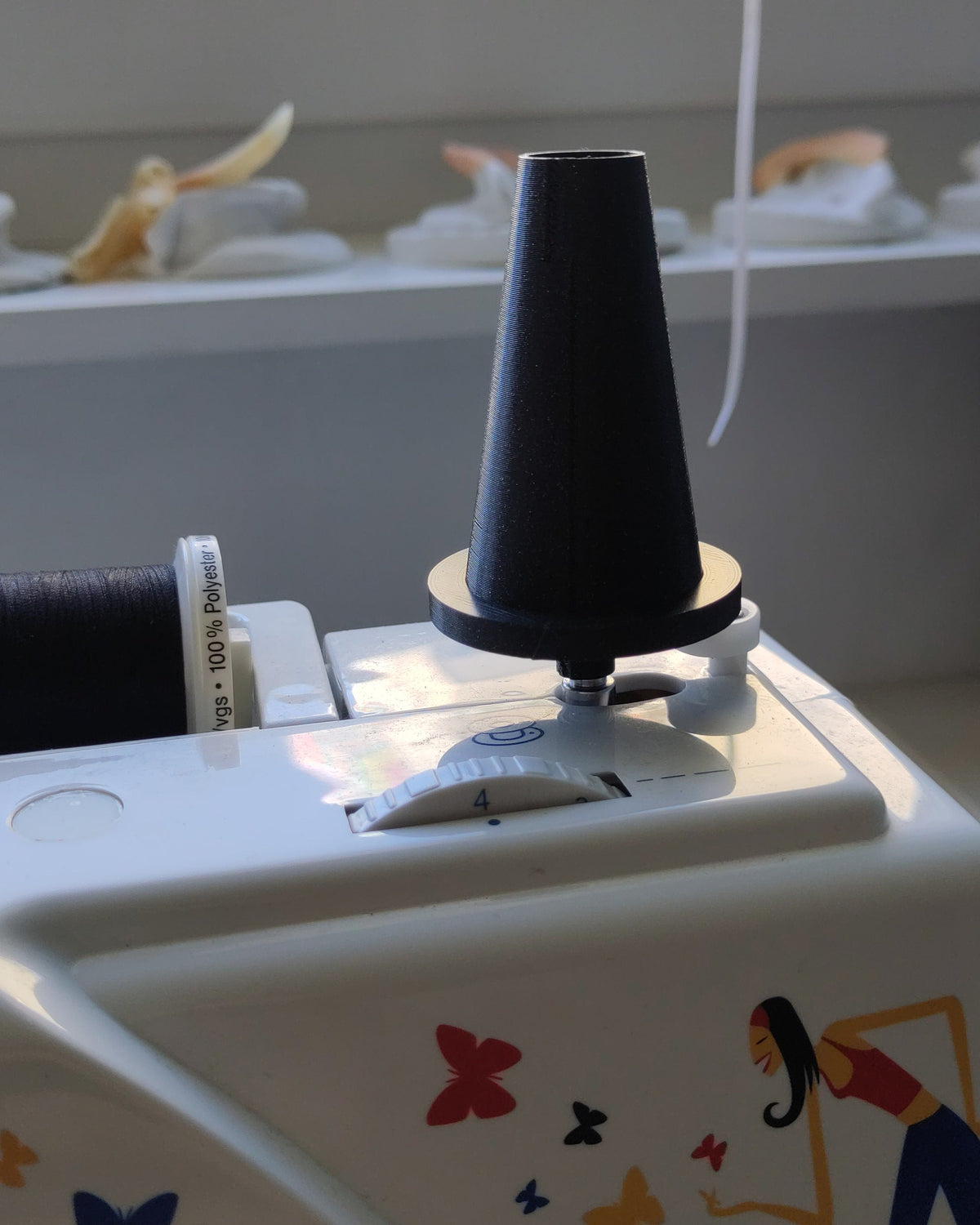 Parametrische garenhouder voor Singer-naaimachines