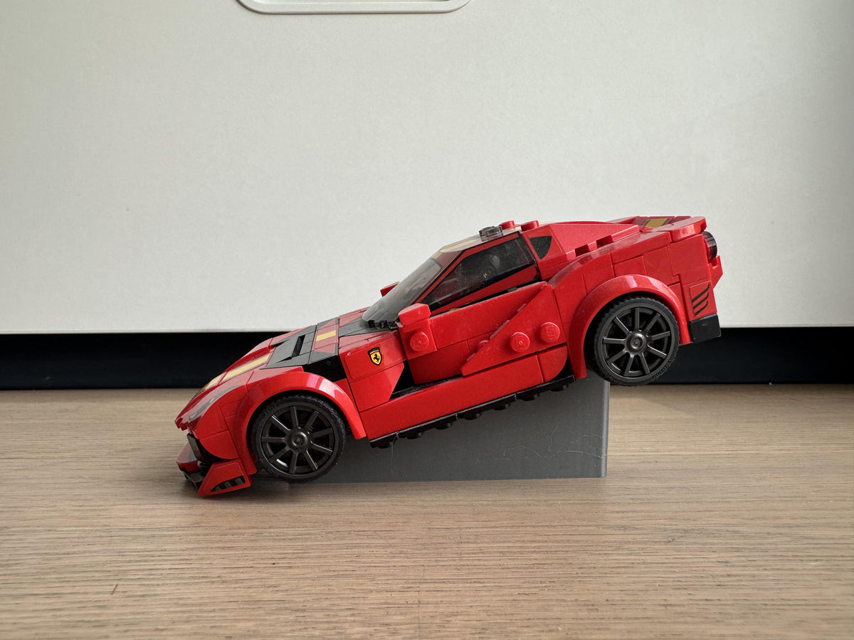 Minimalistische displaystandaard voor LEGO Speed Champions