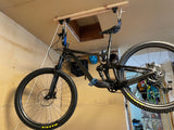 Fietslift met katrollen voor de garage