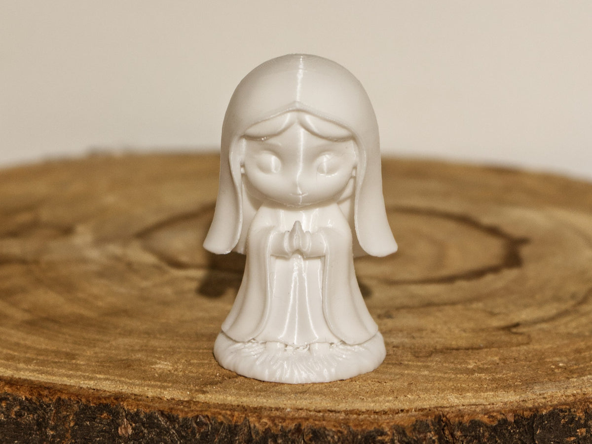 Gestileerd figuurtje van de Maagd Maria voor de kerststal