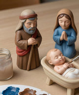 Kerststal met Jozef, Maria en het kindje Jezus