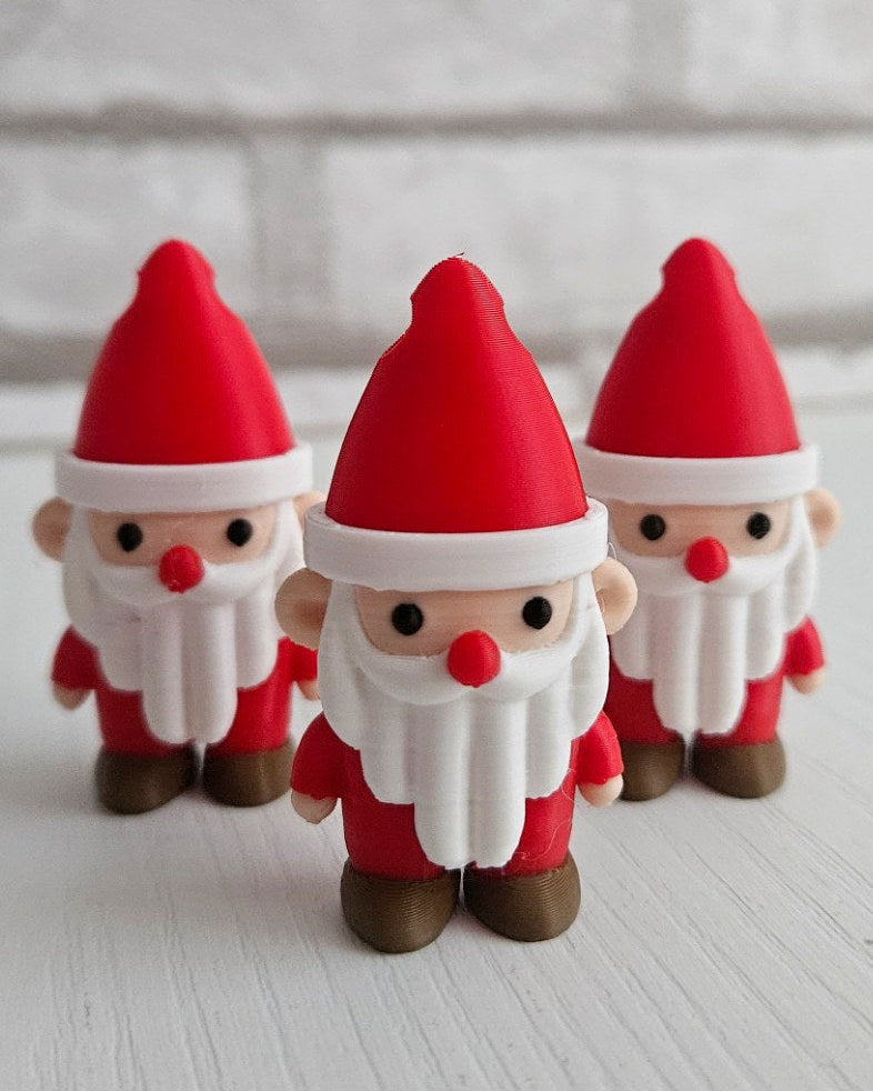 Schattige kerstman als sleutelhanger met gaatje in de muts