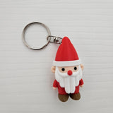 Schattige kerstman als sleutelhanger met gaatje in de muts