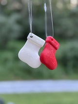 Kleine kerstsok als kerstboomversiering met ophanglusje