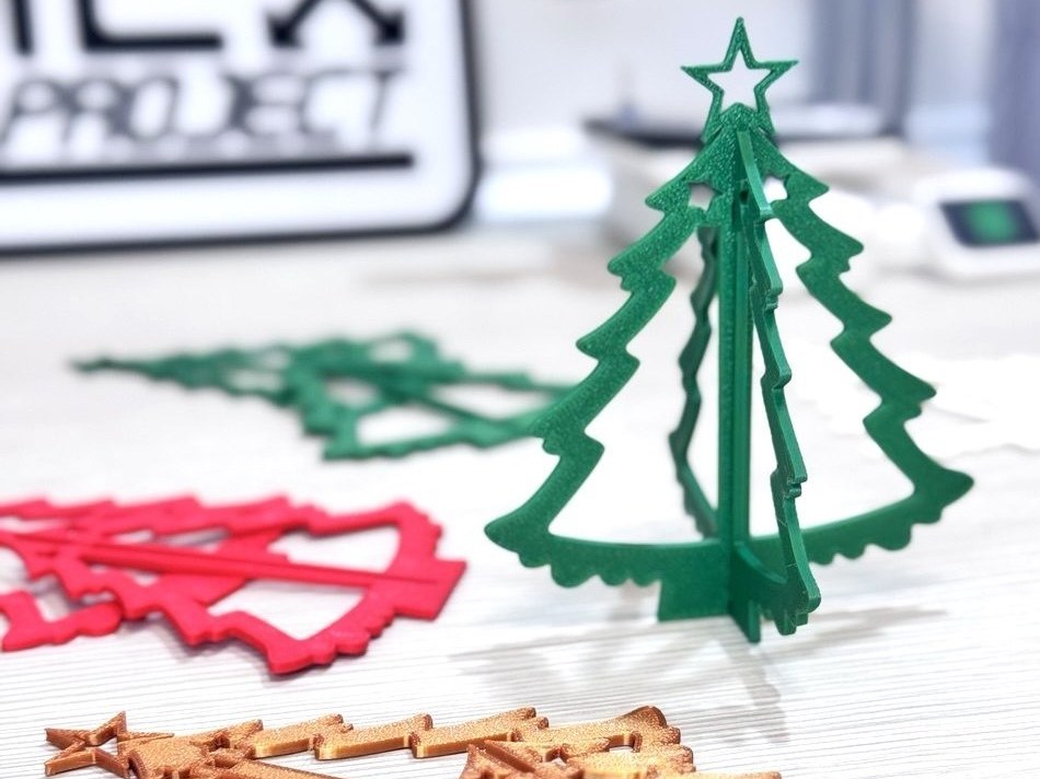 Klein kerstboompje om in elkaar te zetten als hanger