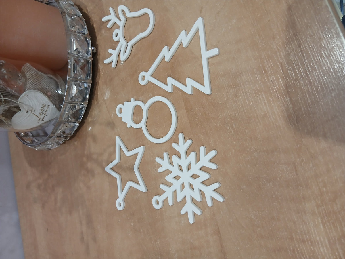Set van 5 platte kersthangers: kerstboom, ster, rendier, sneeuwvlok en sneeuwpop