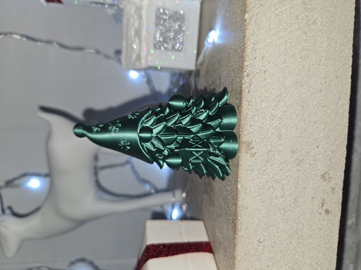 Kabouterfiguurtje in de vorm van een kerstboom – schattig kerstboomkaboutertje
