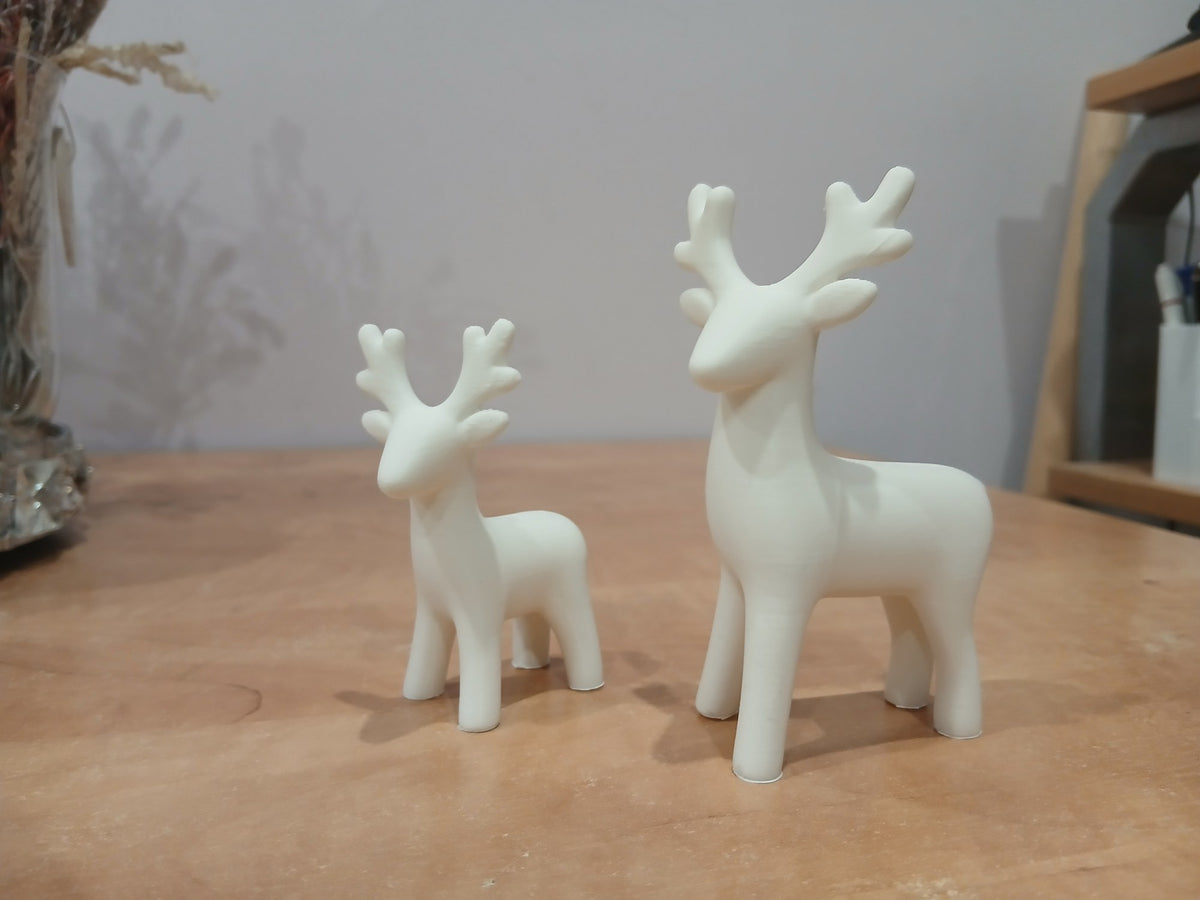 Minimalistisch rendierfiguurtje in 2 maten