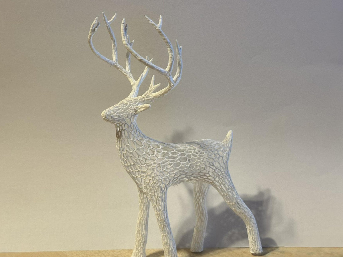 Rendierfiguurtje met Voronoi-patroon voor kerst