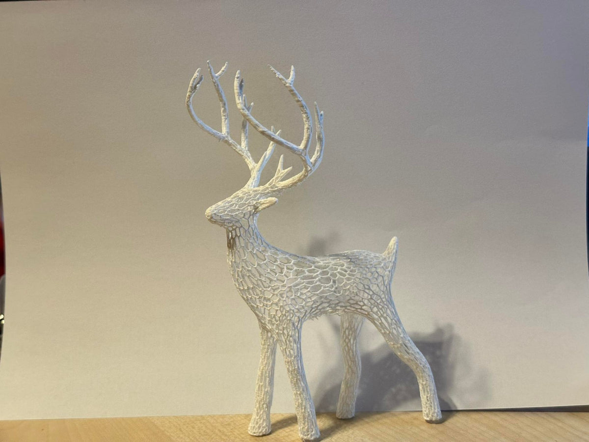 Rendierfiguurtje met Voronoi-patroon voor kerst