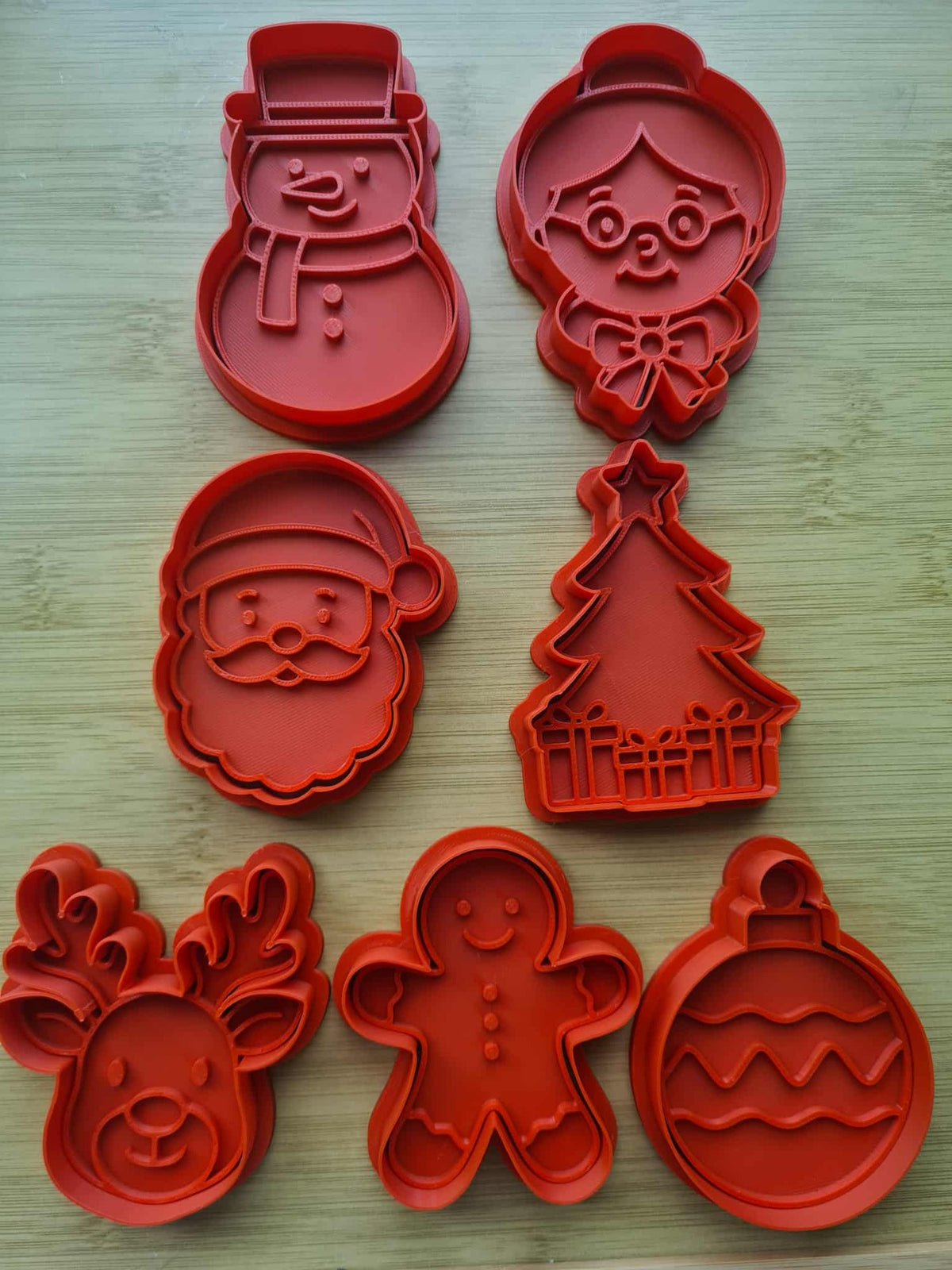 Koekjesuitsteekvormen met traditionele kerstmotieven