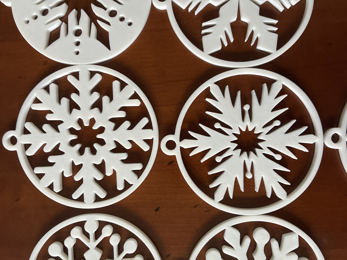 Sneeuwvlokken voor de kerstboom, verschillende sneeuwvlokken