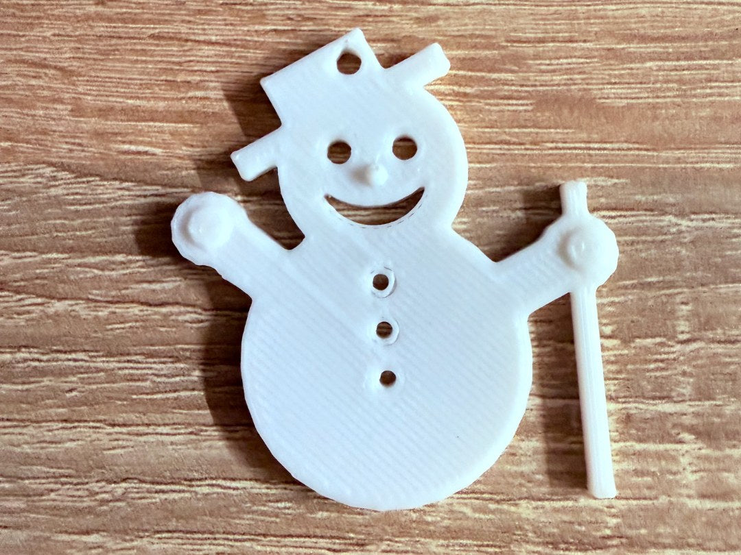 Minimalistische sneeuwpop als kerstboomversiering