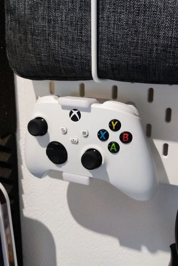 Houder voor Xbox-controller voor IKEA Skådis-gaatjesbord