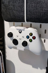 Houder voor Xbox-controller voor IKEA Skådis-gaatjesbord