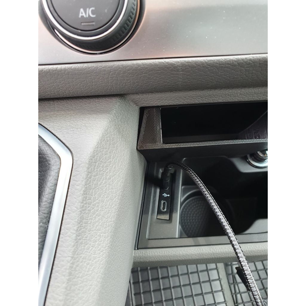 Telefoonplankje voor de VW T6.1 California – klaar voor USB-C