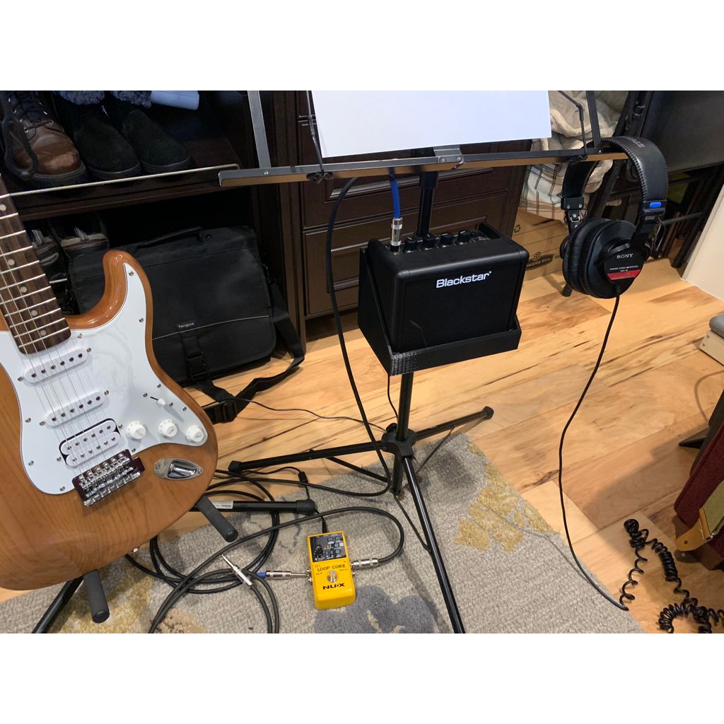 Houder voor Blackstar Fly 3W-versterker voor een muziekstandaard