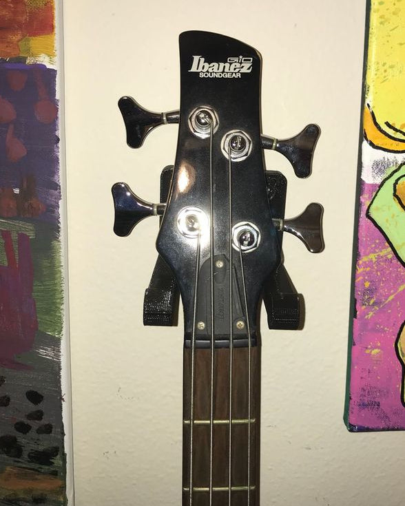 Wandhouder voor basgitaar en elektrische gitaar