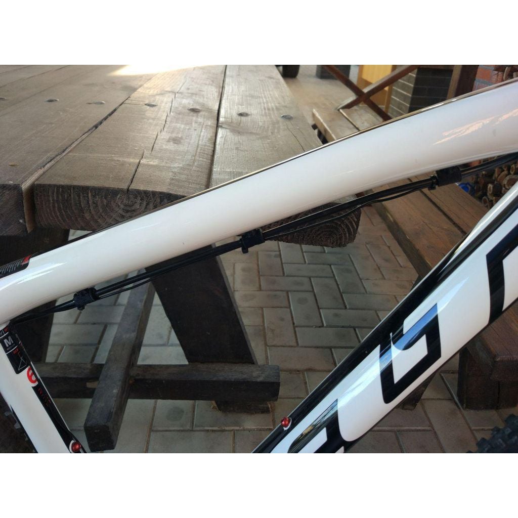 Klem voor remkabel op het fietsframe
