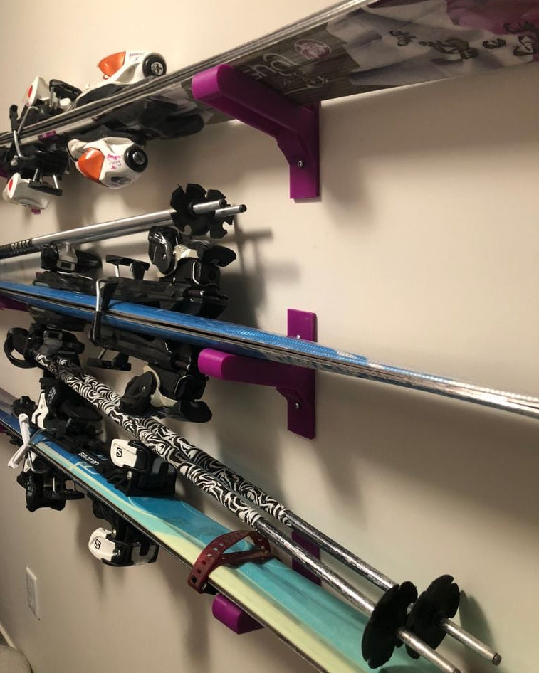 Wandhouder voor ski's met bindingen