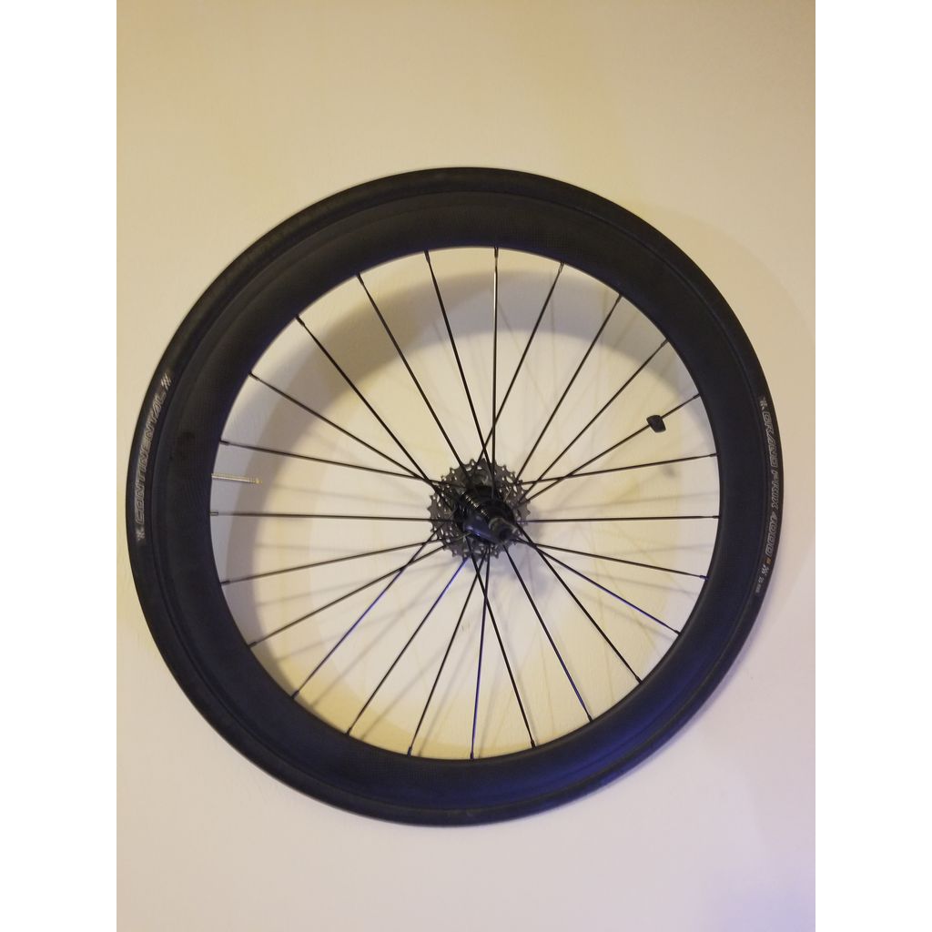 Wandhaak voor fietswiel met snelspanner