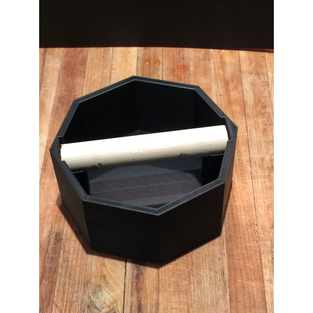 Klopbak voor espresso met houten staaf