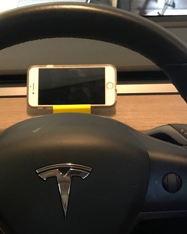 Telefoonhouder voor Tesla Model 3 – clip voor het ventilatierooster op het dashboard