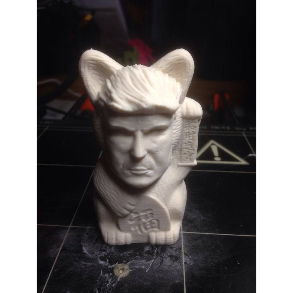 Kat-Trump-beeldje – grappig remixfiguur