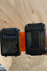DeWalt 20V-wandhouder voor twee accu's