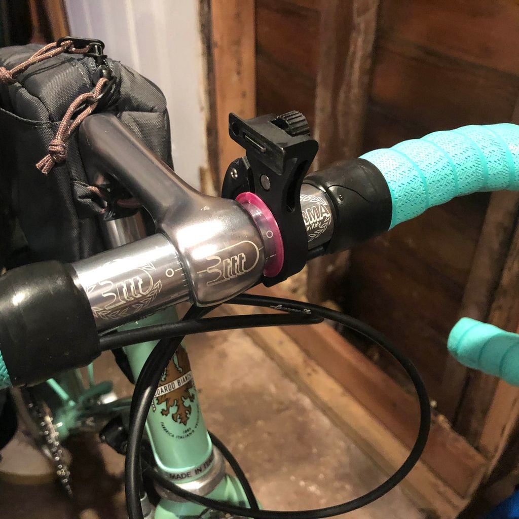 Knog PWR Road-stuuradapter voor een stuur van 26 mm