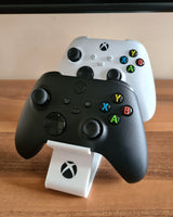 Dubbele standaard voor Xbox-controllers – houdt 2 controllers